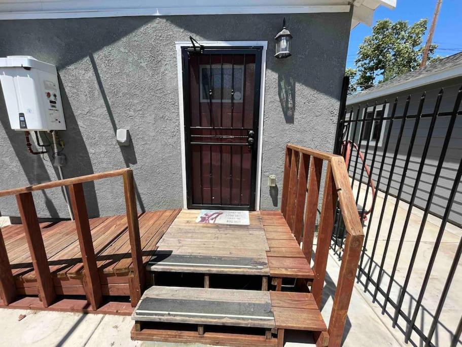 サクラメントCharming Casita All Too Yourself Near Midtownアパートメント エクステリア 写真